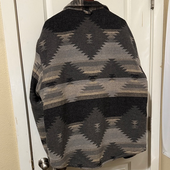 Jachs NY Black and Gray Aztec Jacket - Picture 8 of 10